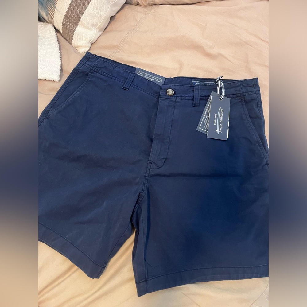 Vineyard vines 7” men’s blue island shorts size 34